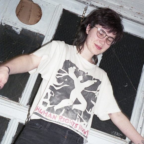 Meet your Posher, Chloe - Picture 1 of 1